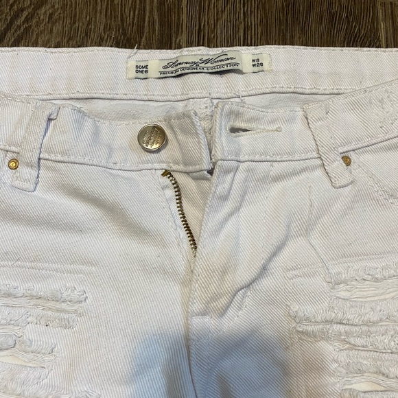 Shorts - Picture 3 of 3